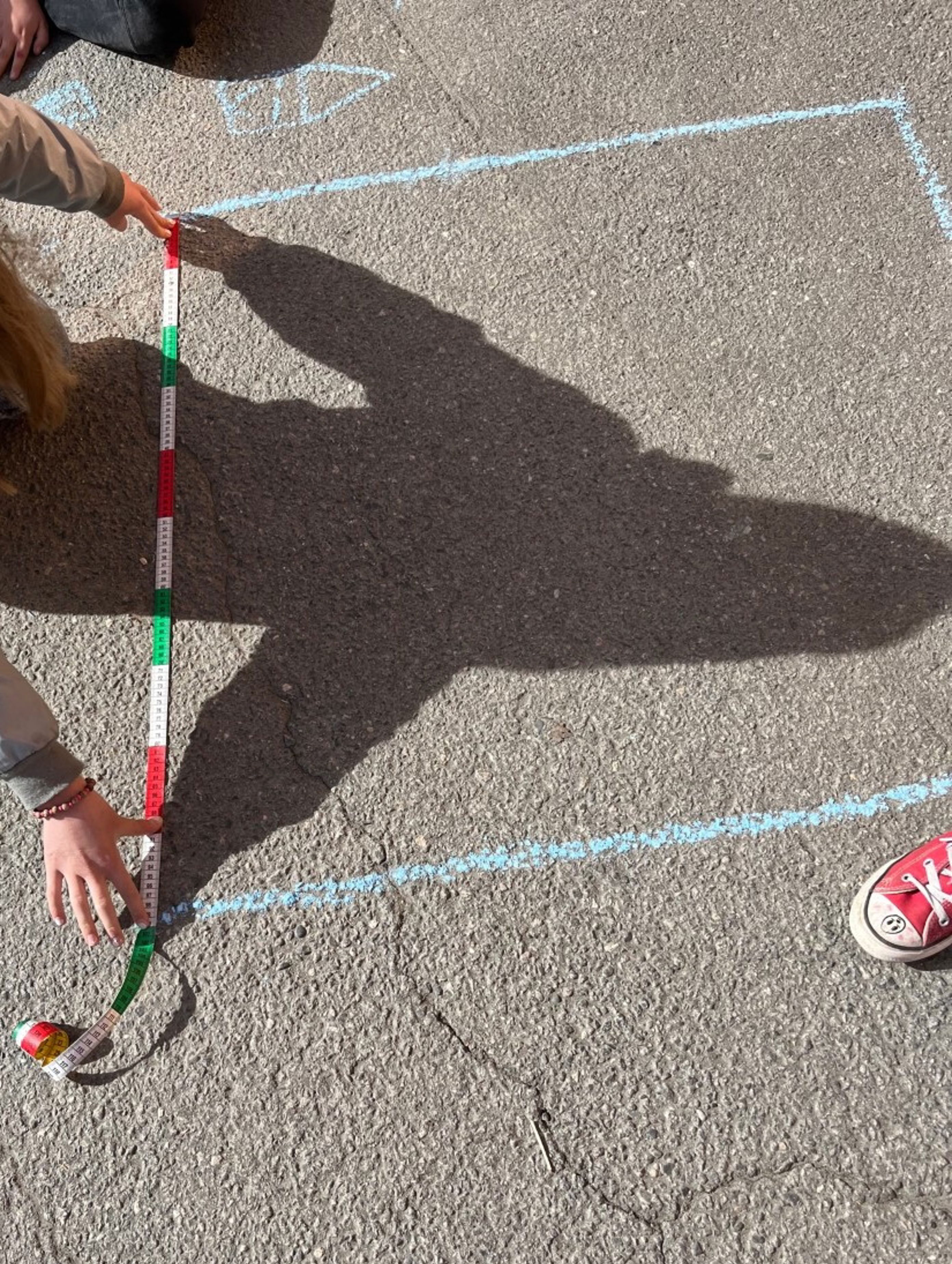 Foto: Toppåsen skole Metermåling med målebånd